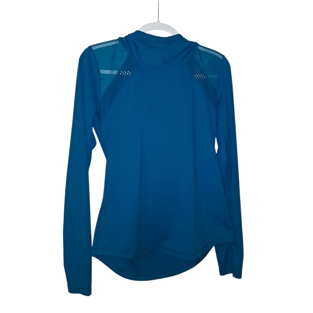 SALE!!! EUC Z by ZELLA Sz. M Blue Light Weight Long Sleeve Hoodie.